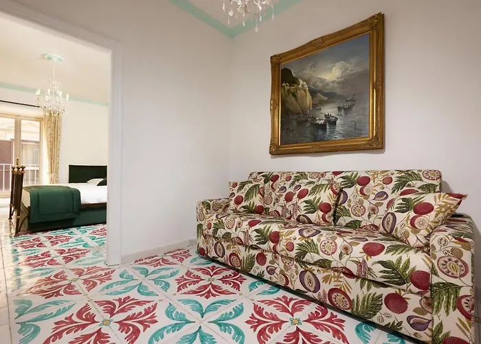 Delfini Trevi House