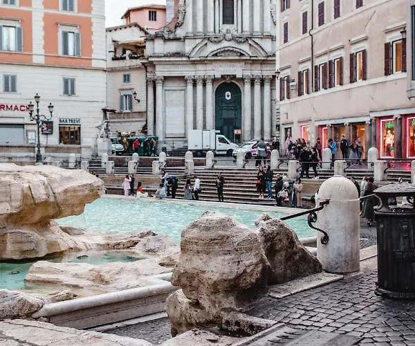 Delfini Trevi House