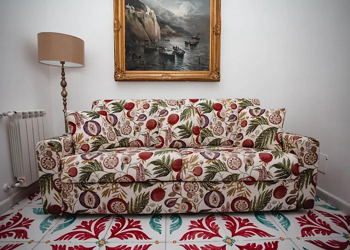 Konukevi Delfini Trevi House Roma